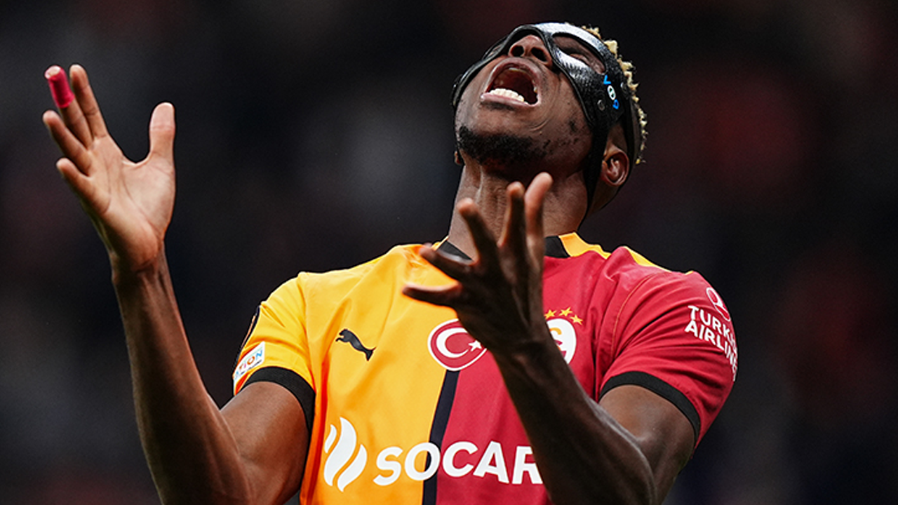 İtalyanlar Osimhen transferini canlı yayında duyurdular!