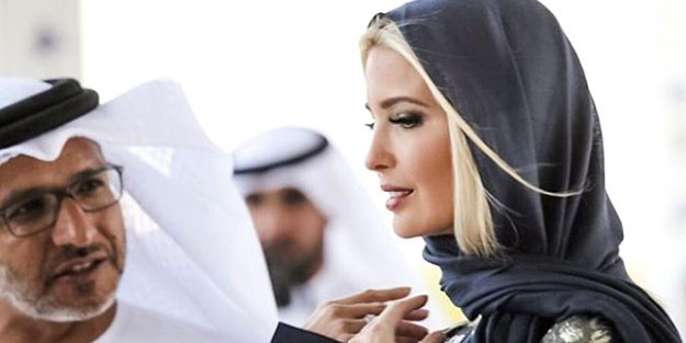 Ivanka başını örttü