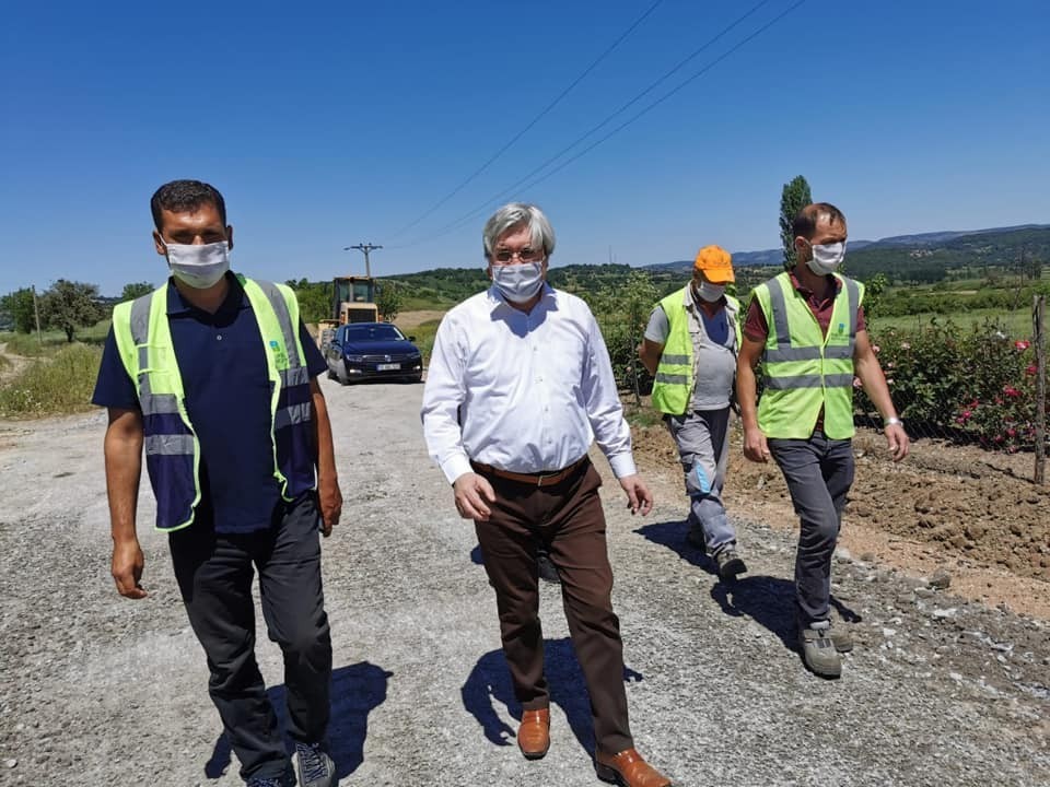 İvrindi’de asfalt yama çalışmalarına hız verildi 