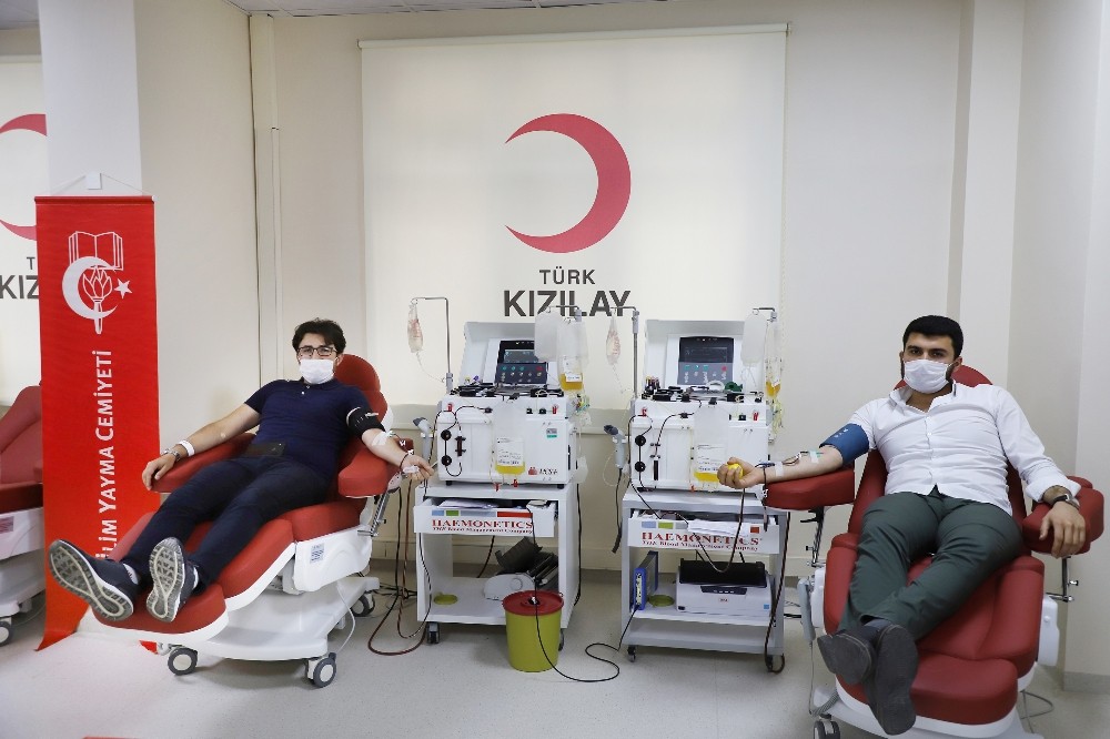 İYC Adana Şubesinden Kızılay’a kan bağışı 