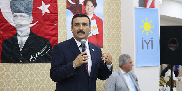 İYİ Parti Bursa İl Başkanı Selçuk Türkoğlu Fetullah Gülen'i takip etti!