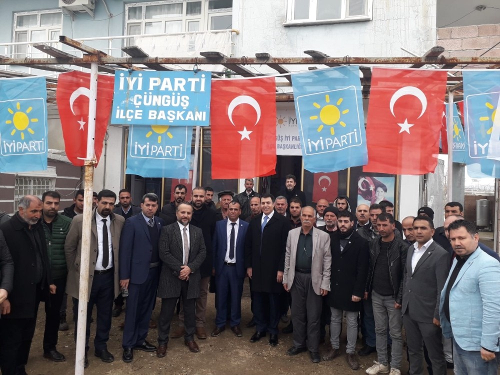 İyi Parti Çüngüş İlçe Başkanı Demir güven tazeledi 
