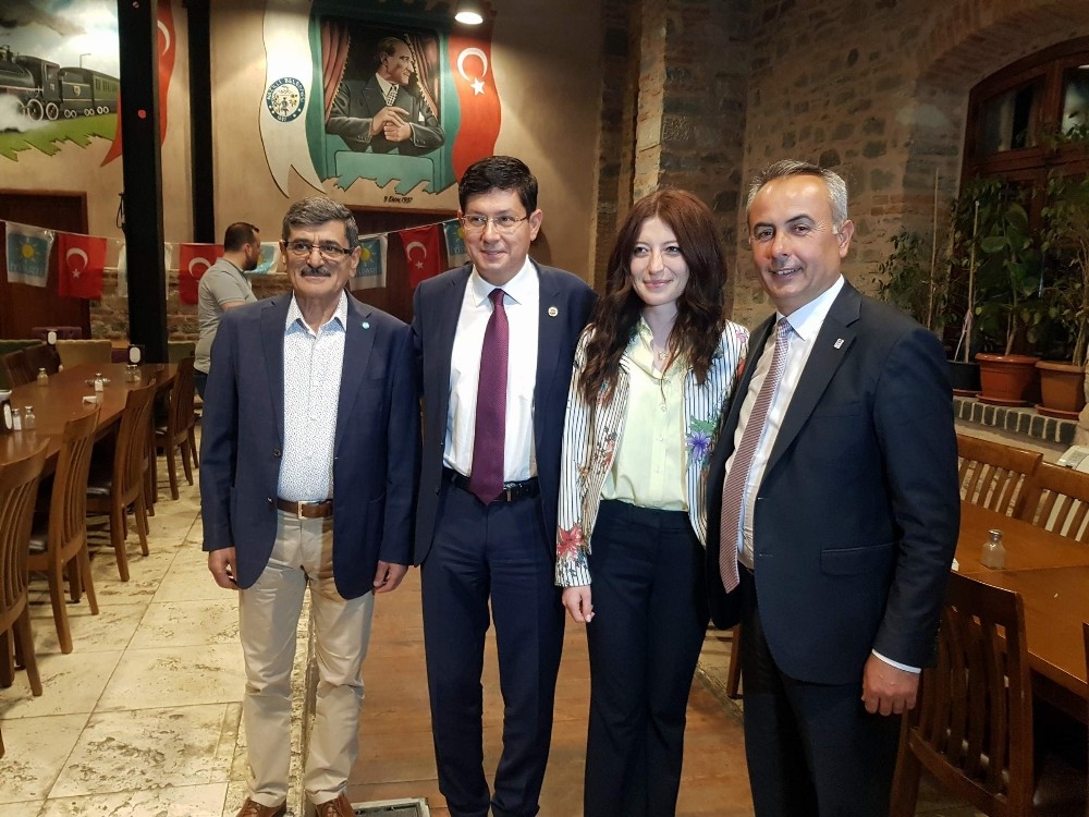 İYİ Parti Gençlik Kolları Genel Başkanı Burak Öztürk Nazilli’de iftara katıldı 