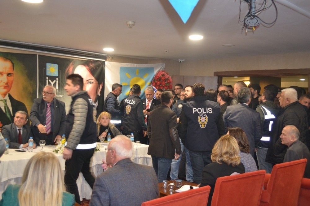 İYİ Parti Kdz. Ereğli Kongresi’nde ‘üyelik’ tartışması 