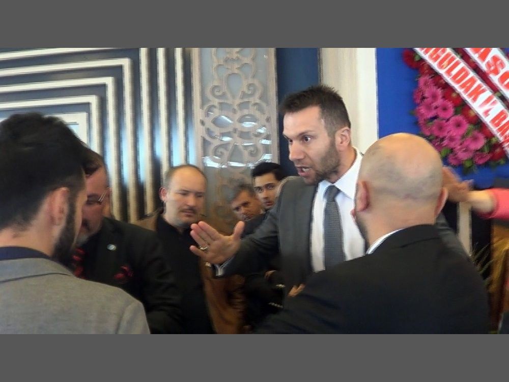 İYİ Parti kongresinde arbede çıktı