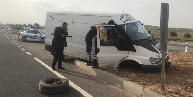 İYİ Parti konvoyunda kaza: Yaralılar var