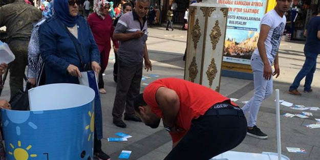 İYİ Parti standına saldırı!