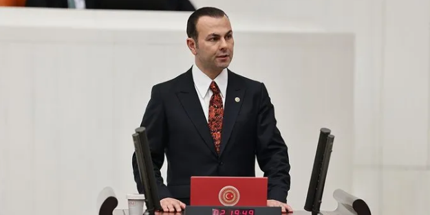 İYİ Parti'de deprem! Bir istifa haberi daha geldi