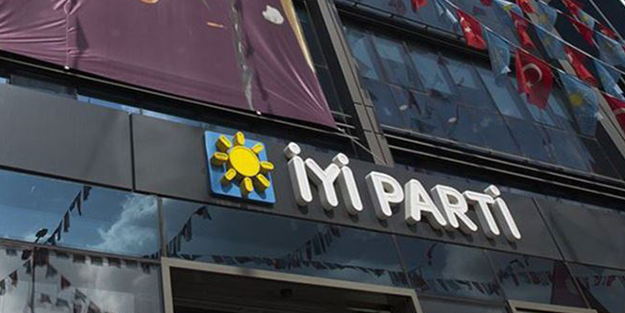 İYİ Parti'de deprem! Bir isim daha istifa etti