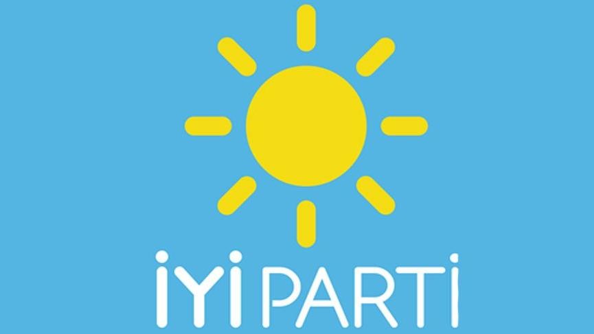 İYİ Parti'de deprem! O isim istifa etti