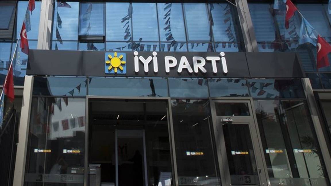 İyi Parti’de flaş gelişme! Yer yerinden oynayacak