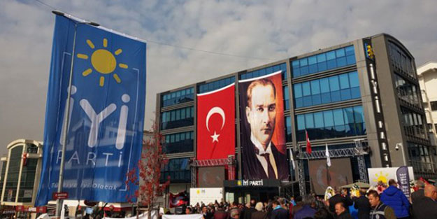 İYİ Parti'de ikinci büyük deprem! Belgeler yetişmeyince başka partiye geçti
