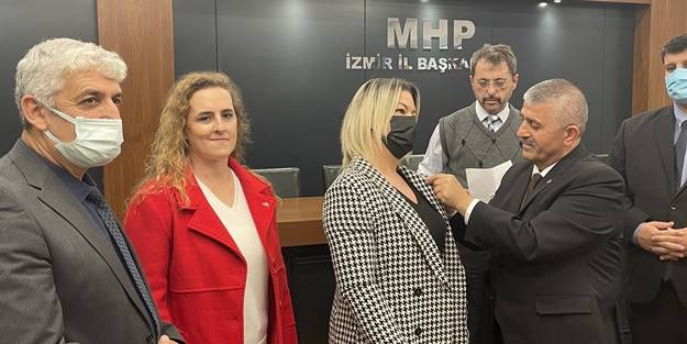 İYİ Parti'de istifa depremi! Topluca MHP'ye katıldılar