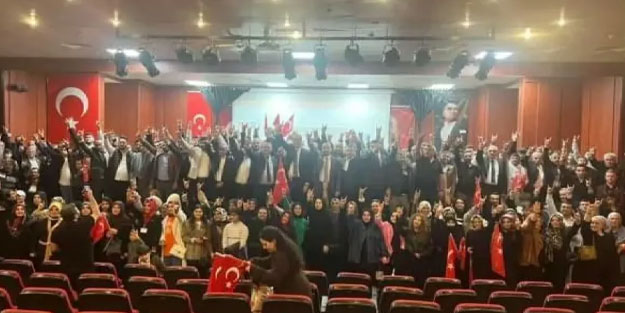 İYİ Parti'de kan kaybı sürüyor