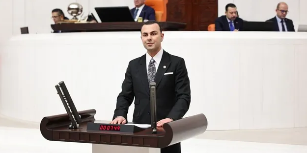 İYİ Parti'den AK Parti'ye geçiyor! İstanbul Milletvekili 'Yuvama dönüyorum' dedi