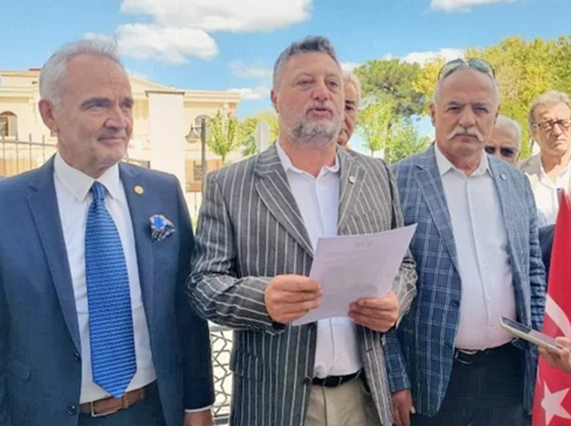 İYİ Parti'den CHP'li belediyeye sert tepki