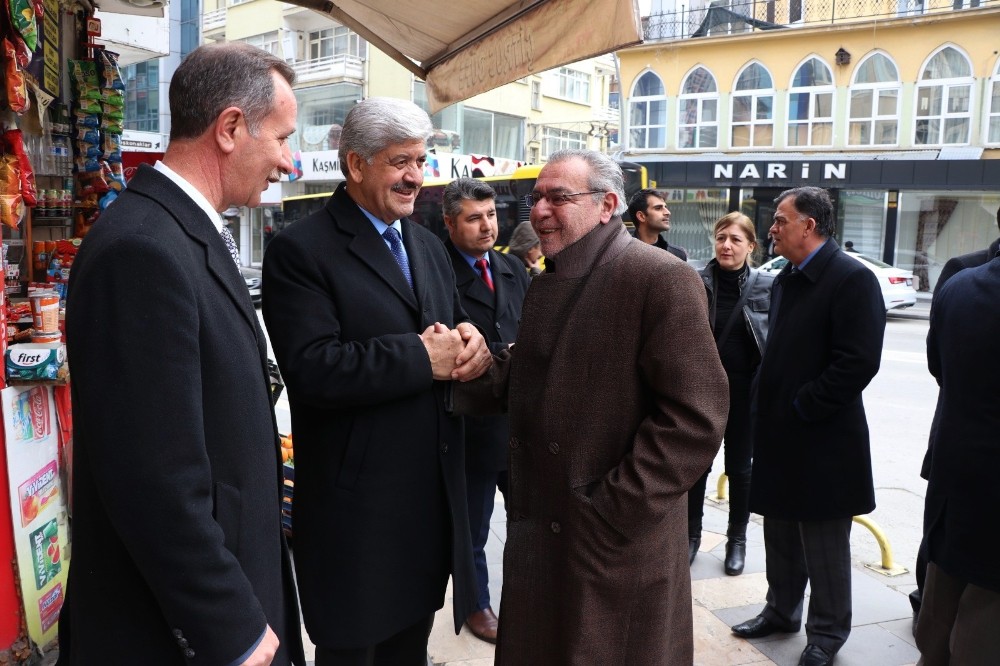 İYİ Partili Ekinci’den esnafa mesaj 