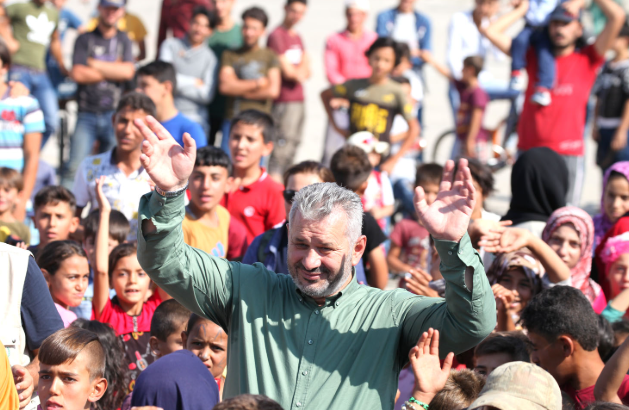“İyilik engel tanımaz, yeter ki gönüller bir olsun.”