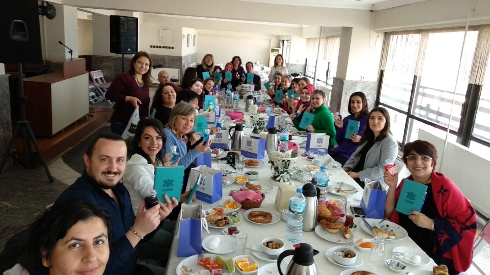 İyilik Yap İyilik Bul hareketi İzmir’de Ahiliği anlattı 