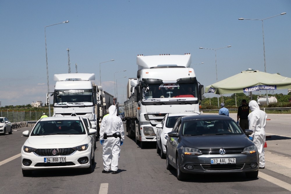 İzin belgesiz 24 ilden Mersin’e giriş yasak 