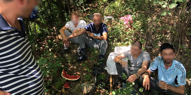 Jandarma 5 kişiyi Kilise'de bastı!