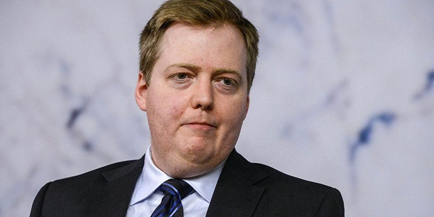 İzlanda Başbakanı istifa etti