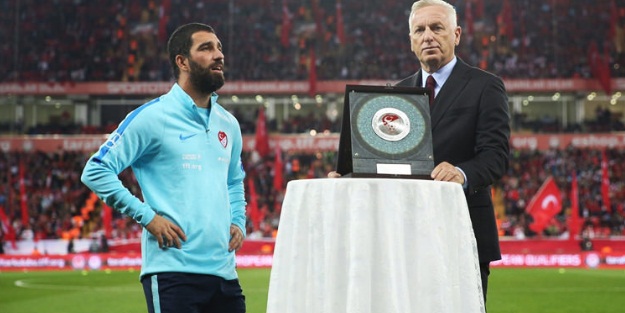 İzlanda maçı öncesi Arda'ya büyük şok