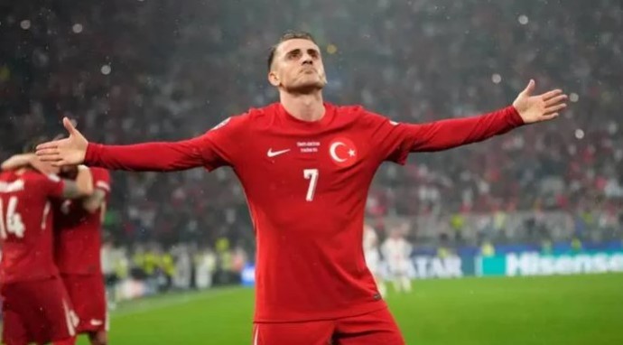 İzlanda maçında kendine hayran bıraktı! UEFA'dan Kerem Aktürkoğlu paylaşımı