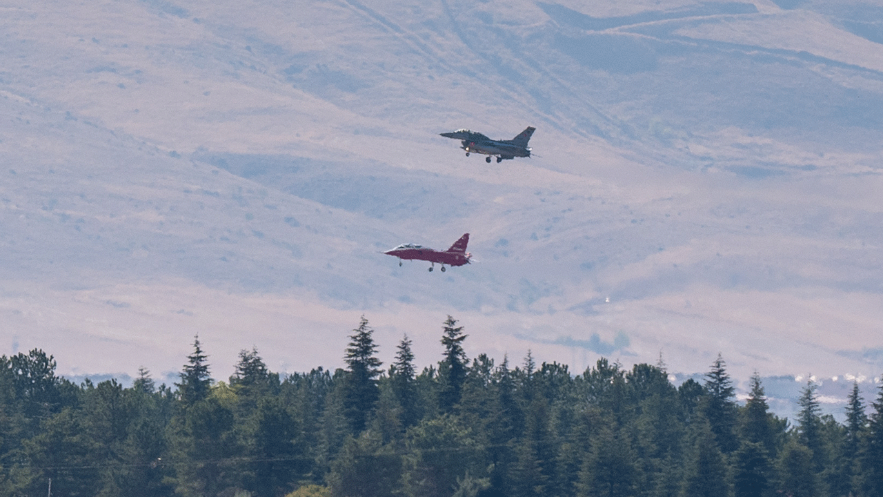 İzle gururlan: Hürjet ilk kez ses hızını aştı