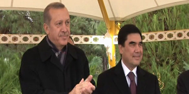 Berdimuhamedov, Erdoğan'a at hediye etti