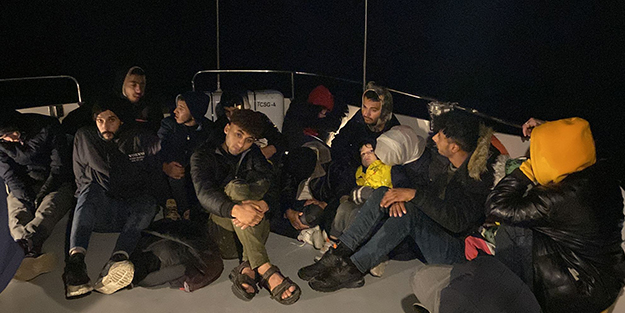 Yunanistan'ın ölüme ittiği göçmenleri Türkiye kurtardı