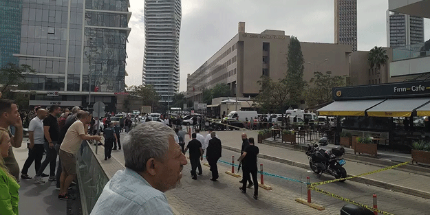 İzmir Adliyesi önünde çatışma