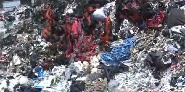 İzmir Bornova'da çöp yığınları oluştu! CHP'li belediyeye tepki gösterdiler