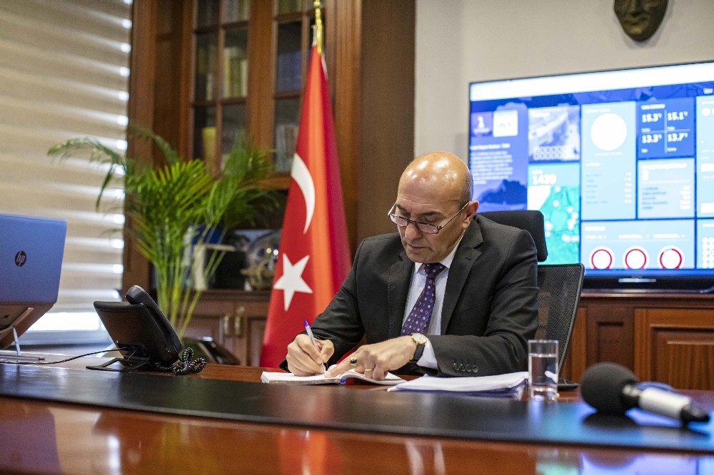 İzmir Büyükşehir Belediyesinden ailelere 16 milyon liralık yardım 