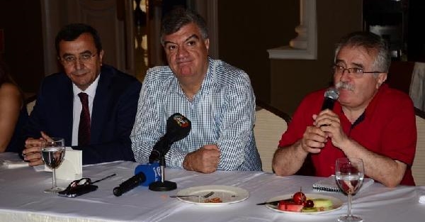 İzmir CHP, İhsanoğlu için çalışmaya başladı