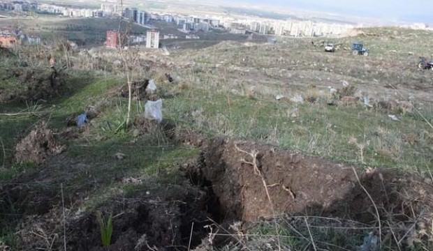İzmir diken üstünde! Çatlak her geçen gün büyüyor