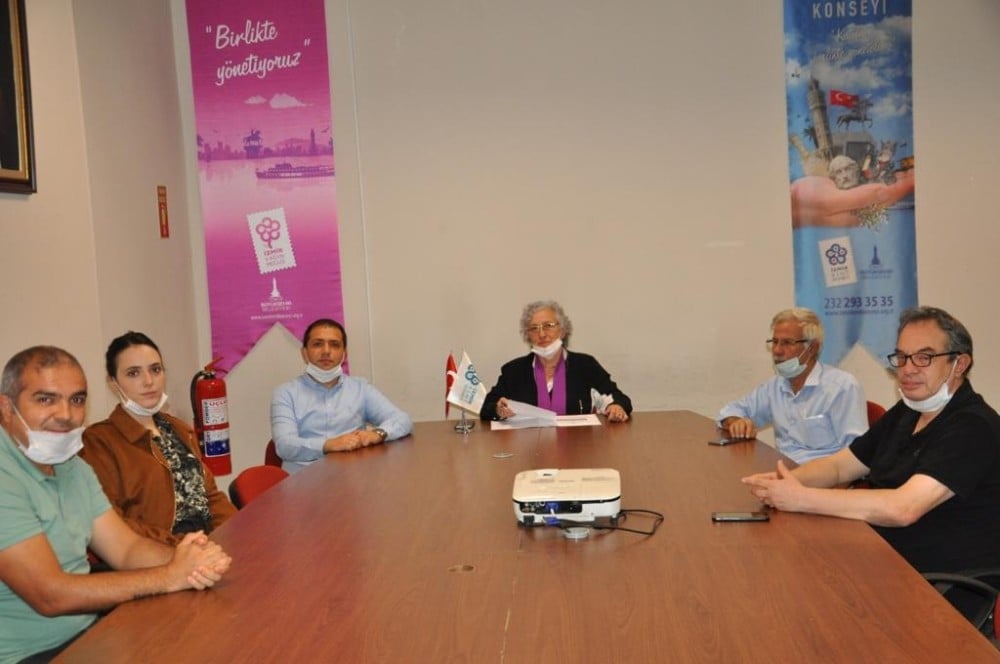 İzmir Kent Konseyinin mülteci raporu açıklandı 