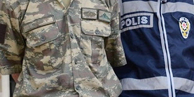 İzmir merkezli 26 ilde FETÖ operasyonu! 60'a yakın gözaltı var