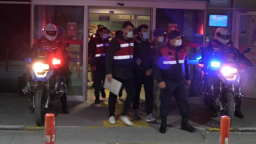 İzmir merkezli 53 ilde FETÖ'nün TSK yapılanmasına yönelik operasyonda 184 gözaltı kararı verildi