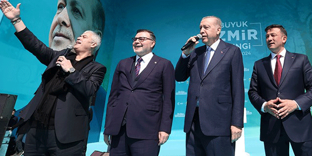 İzmir mitinginde renkli görüntüler!