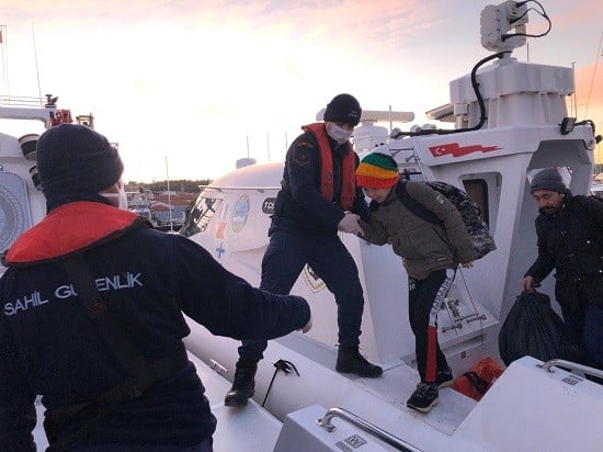 İzmir’de 116 kaçak göçmen yakalandı 
