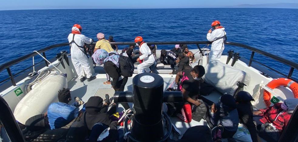 İzmir’de 166 düzensiz göçmen kurtarıldı