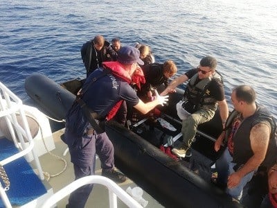 İzmir’de 18 kaçak göçmen yakalandı 