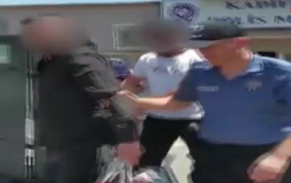 İzmir'de 2 firari şahıs yakalandı