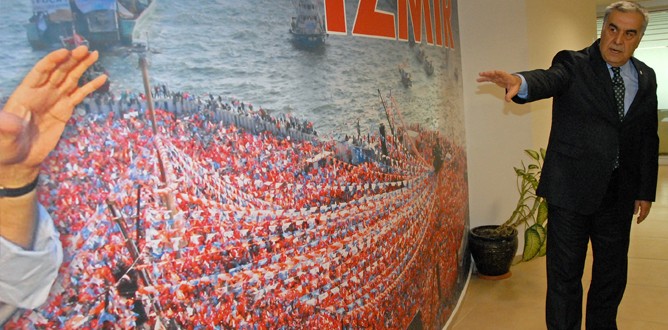 İzmir’de 200 bin kişilik miting hazırlığı