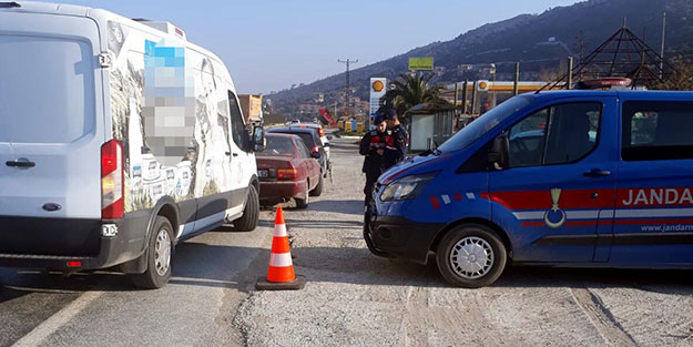 İzmir'de 23 kaçak yakalandı