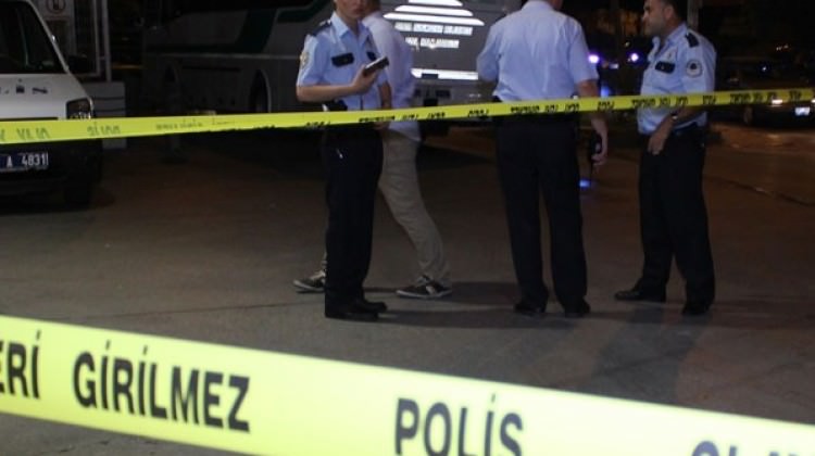 İzmir'de 25'inci kattan ölüme atladı!
