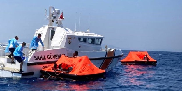 İzmir'de 26 sığınmacı kurtarıldı
