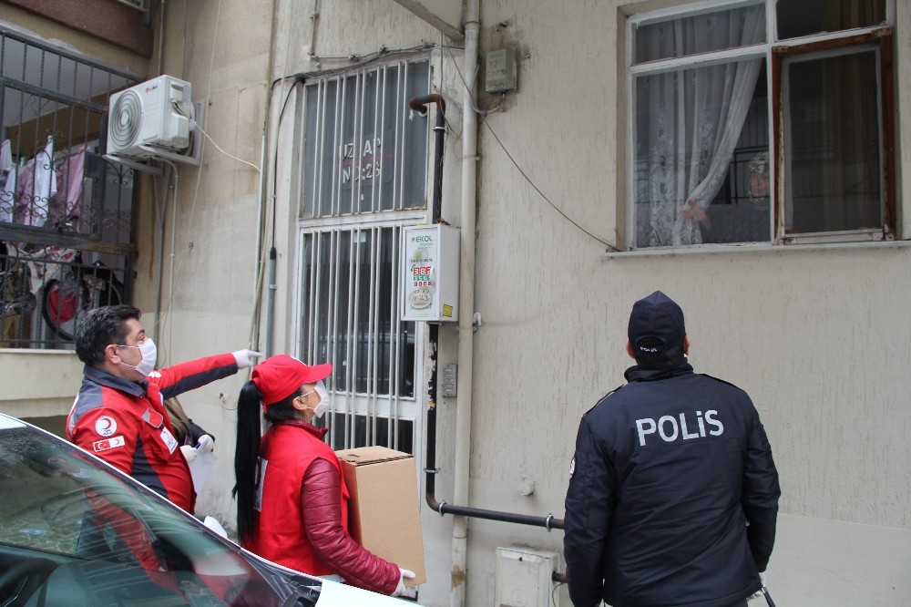 İzmir’de 287 vatandaşa gıda yardımı 