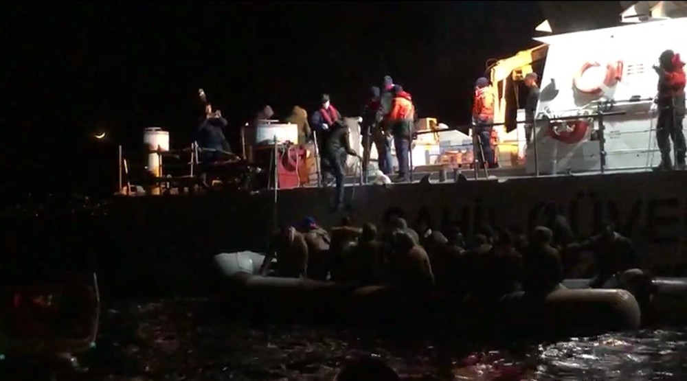 İzmir’de 30 kaçak göçmen yakalandı 